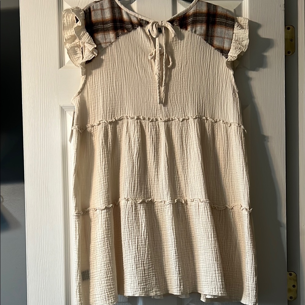 Cream Ruffle Sleeve Top - Picture 2 of 6